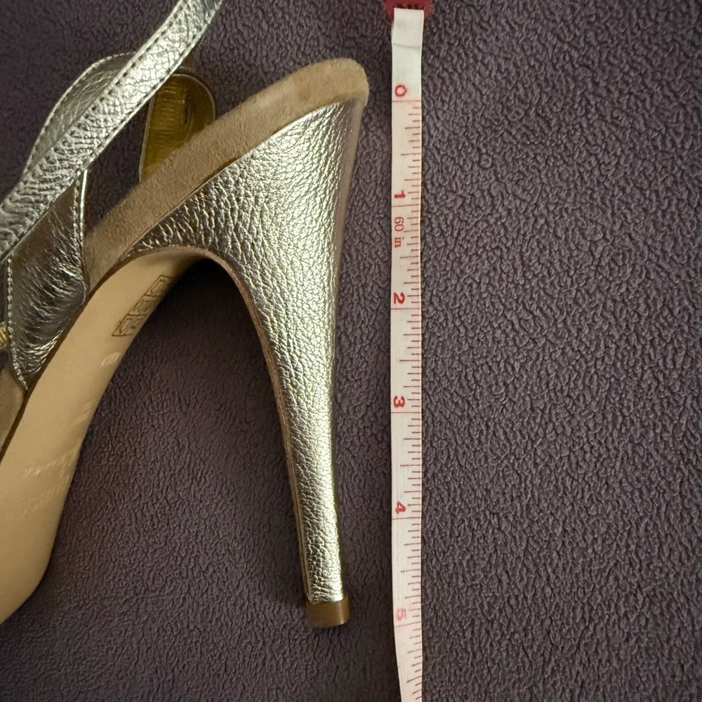 Beautiful Guess by Marciano Gold Stella High Heels. Size 6.5 - Picture 7 of 8